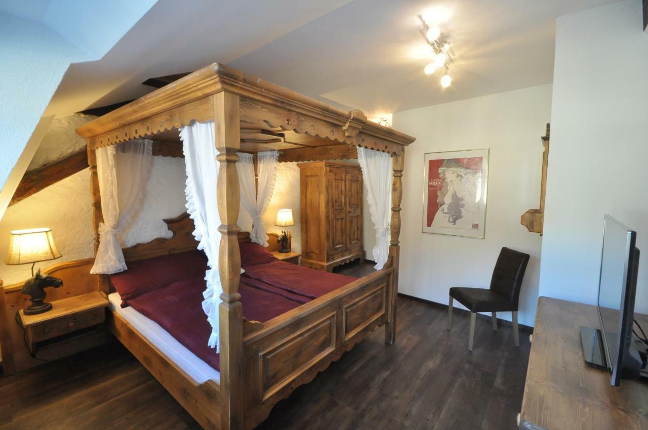 B&B Zum Rossli Zunzgen Eksteriør billede